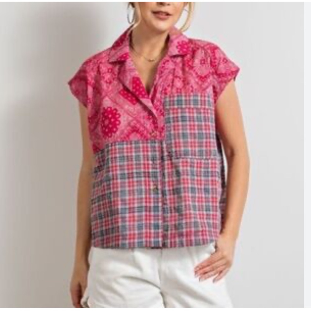 Easel - Pink Paisley Print Button Down